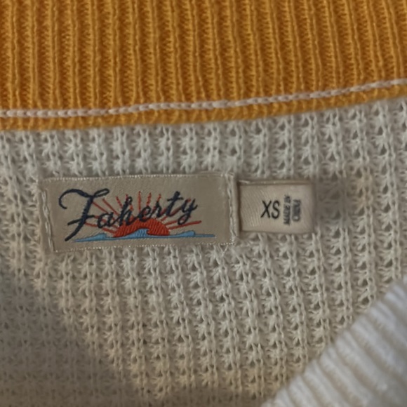 NWOT Womens Faherty part Cashmere Sweater - Picture 2 of 3